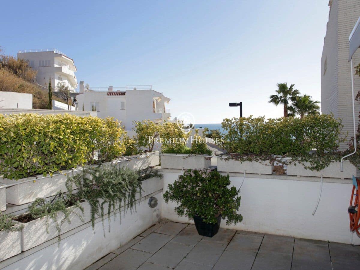 3 chambre Villa/Maison Mitoyenne à vendre à Sant Pol de Mar avec piscine - 510 000 € (Ref: 9735581)