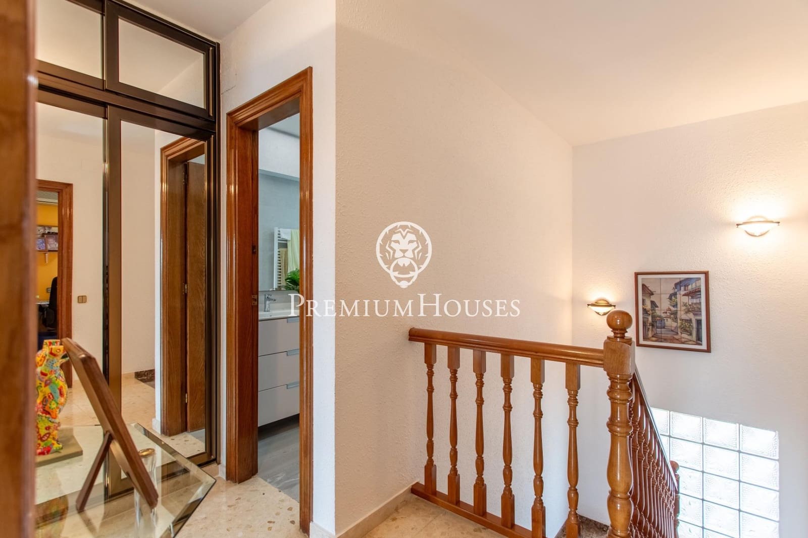 9 bedroom Semi-detached Villa for sale in Badalona with garage - € 1,395,000 (Ref: 9743130)