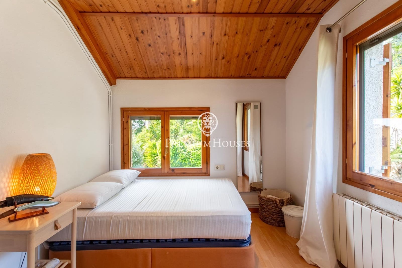 4 soveværelse Villa til salg i Sant Cebria de Vallalta med swimmingpool garage - € 540.000 (Ref: 9747044)