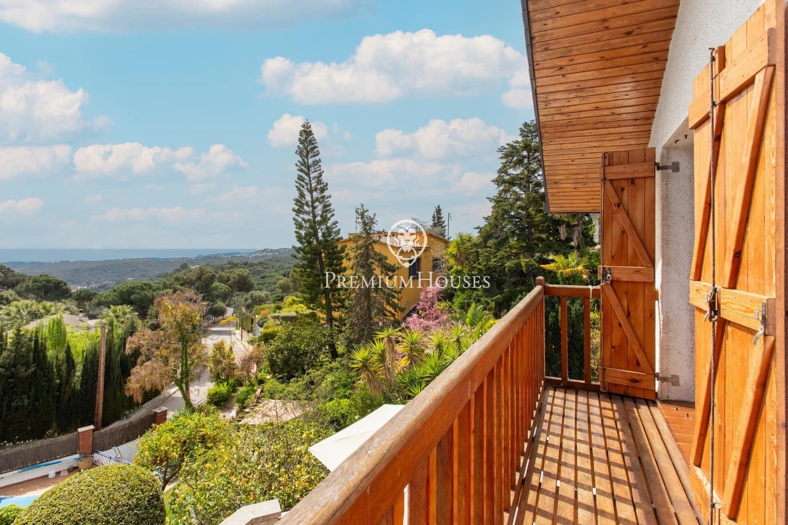 4 soveværelse Villa til salg i Sant Cebria de Vallalta med swimmingpool garage - € 540.000 (Ref: 9747044)