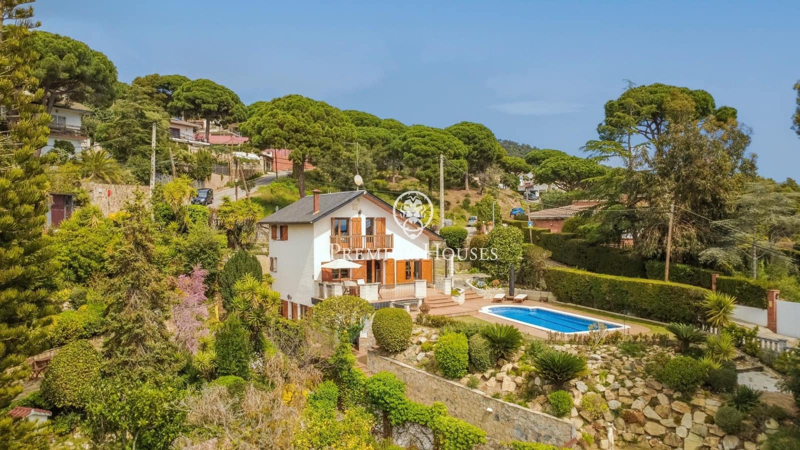 4 soveværelse Villa til salg i Sant Cebria de Vallalta med swimmingpool garage - € 540.000 (Ref: 9747044)