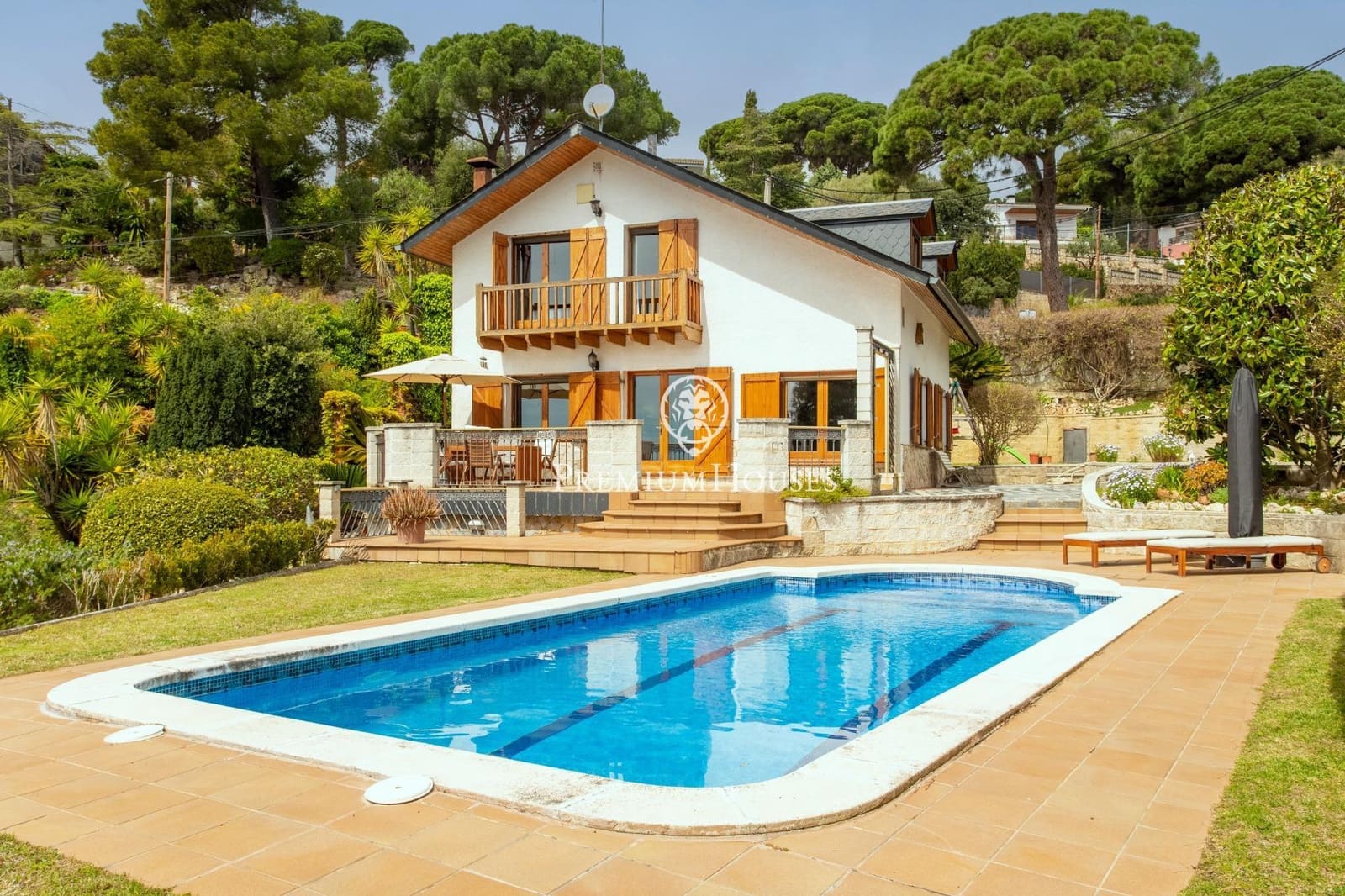 4 soveværelse Villa til salg i Sant Cebria de Vallalta med swimmingpool garage - € 540.000 (Ref: 9747044)
