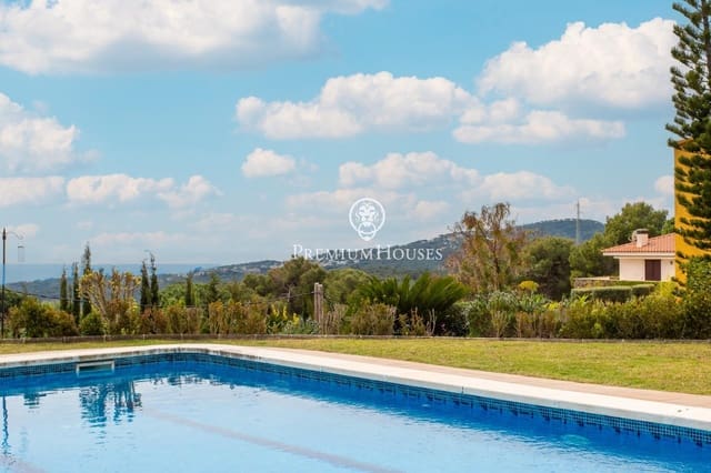 5 slaapkamer Villa te koop in Sant Cebrià de Vallalta met zwembad garage - € 540.000 (Ref: 9747044)