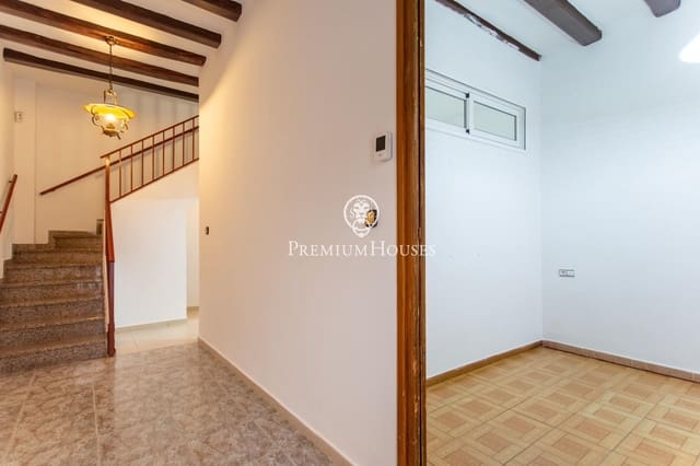 6 chambre Villa/Maison Mitoyenne à vendre à Canet de Mar - 600 000 € (Ref: 9755665)