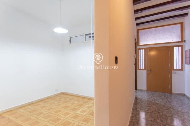 6 chambre Villa/Maison Mitoyenne à vendre à Canet de Mar - 600 000 € (Ref: 9755665)