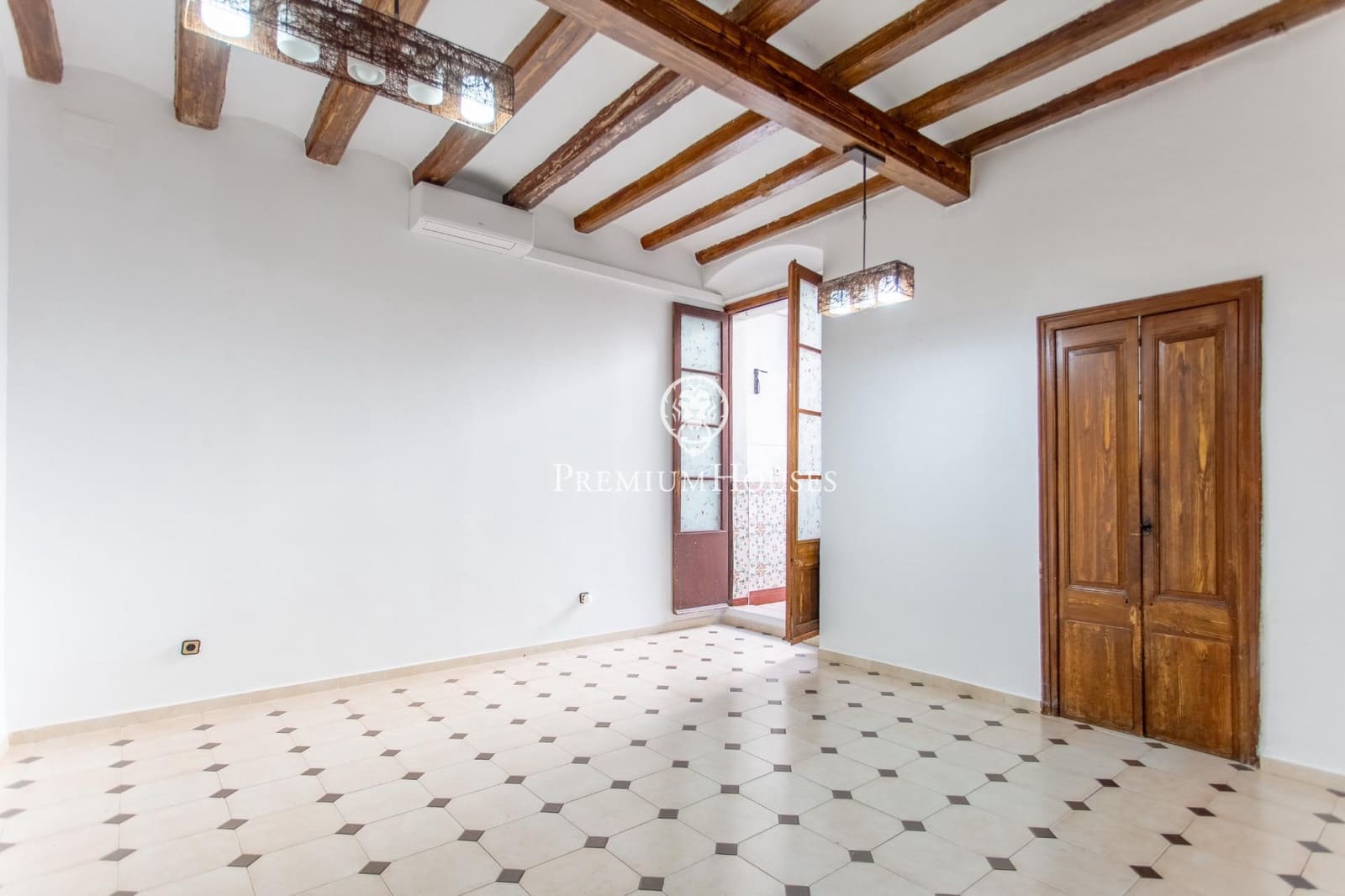 6 chambre Villa/Maison Mitoyenne à vendre à Canet de Mar - 600 000 € (Ref: 9755665)
