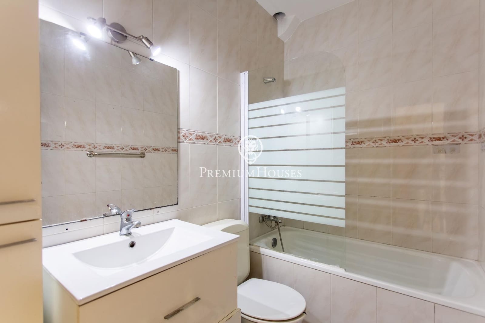 6 chambre Villa/Maison Mitoyenne à vendre à Canet de Mar - 600 000 € (Ref: 9755665)