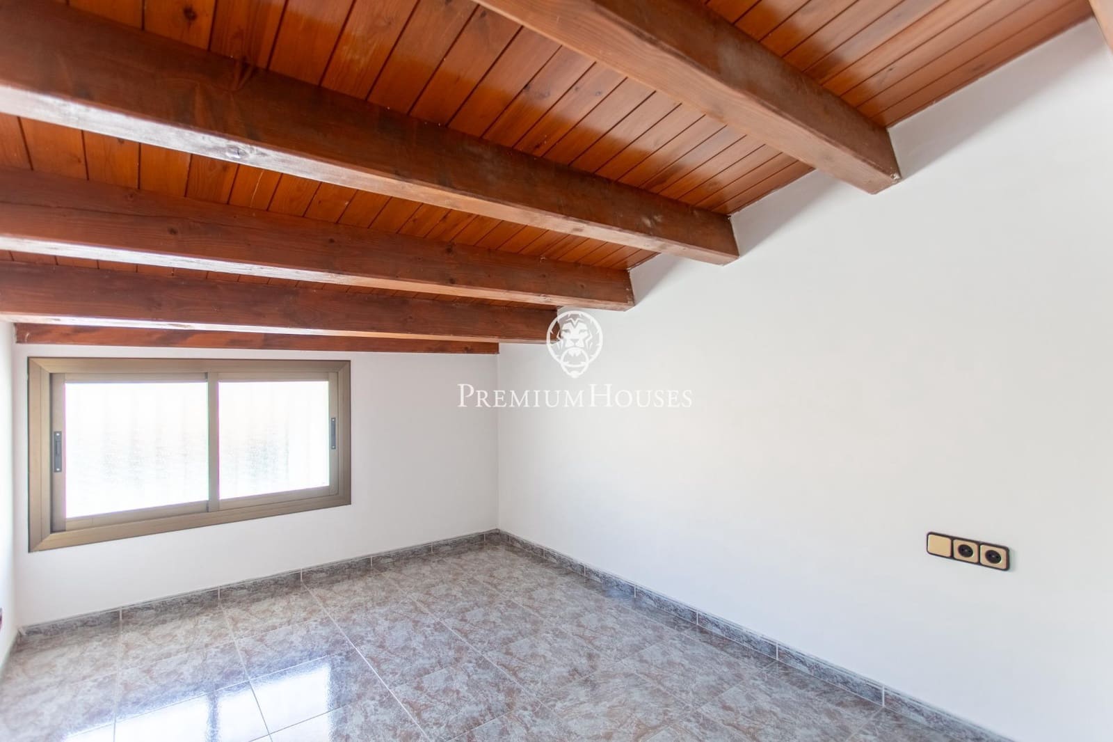 6 chambre Villa/Maison Mitoyenne à vendre à Canet de Mar - 600 000 € (Ref: 9755665)