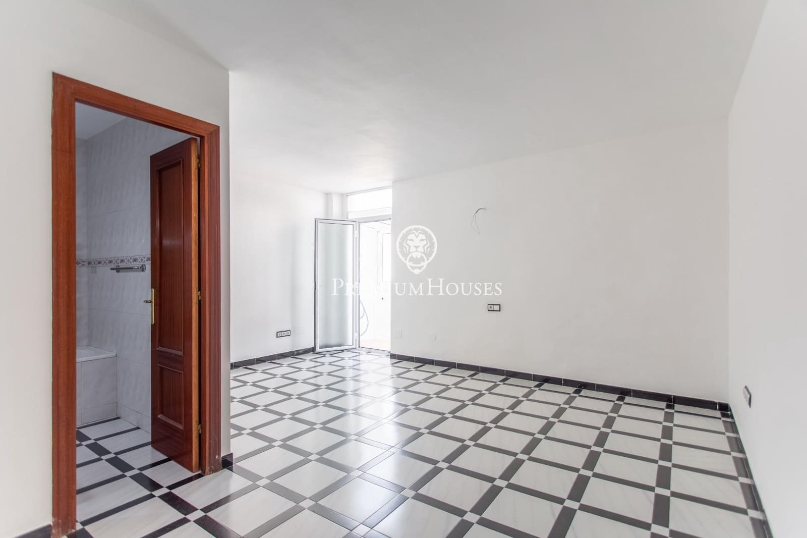 6 chambre Villa/Maison Mitoyenne à vendre à Canet de Mar - 600 000 € (Ref: 9755665)