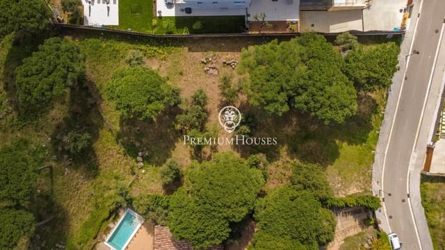 Działka budowlana na sprzedaż w Sant Andreu de Llavaneres - 800 000 € (Ref: 9758954)