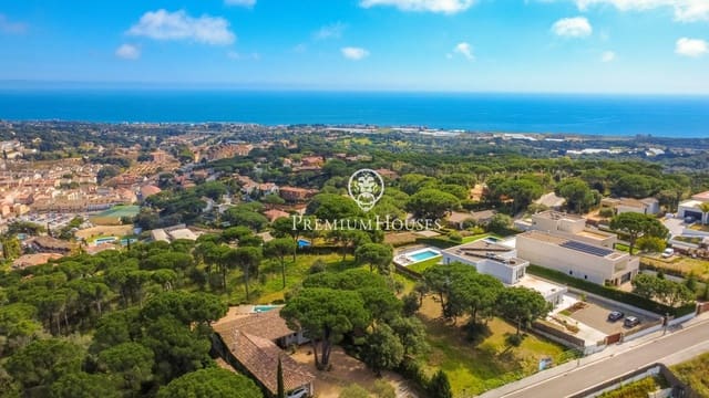 Działka budowlana na sprzedaż w Sant Andreu de Llavaneres - 800 000 € (Ref: 9758954)