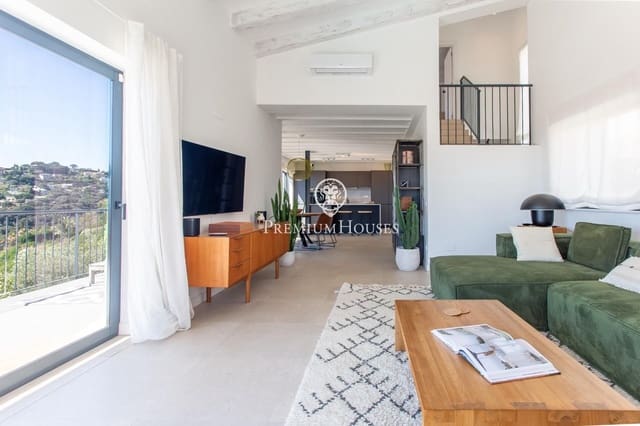 4 soveværelse Villa til salg i Sant Cebrià de Vallalta med swimmingpool garage - € 785.000 (Ref: 9758956)