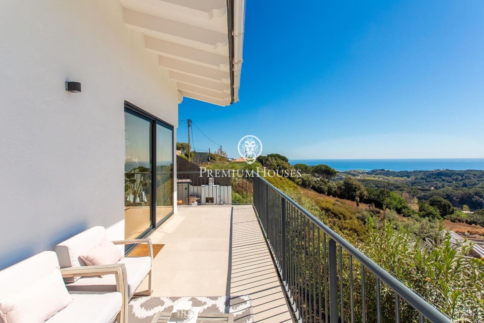 4 soveværelse Villa til salg i Sant Cebria de Vallalta med swimmingpool garage - € 785.000 (Ref: 9758956)