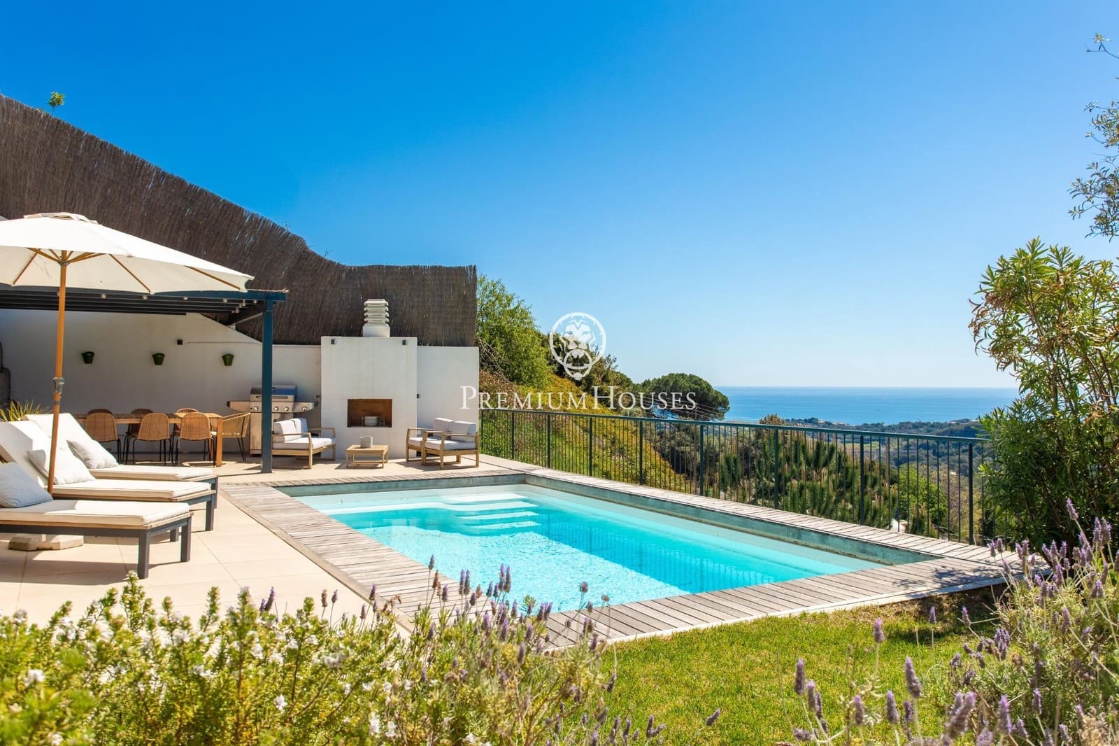 4 soveværelse Villa til salg i Sant Cebria de Vallalta med swimmingpool garage - € 785.000 (Ref: 9758956)