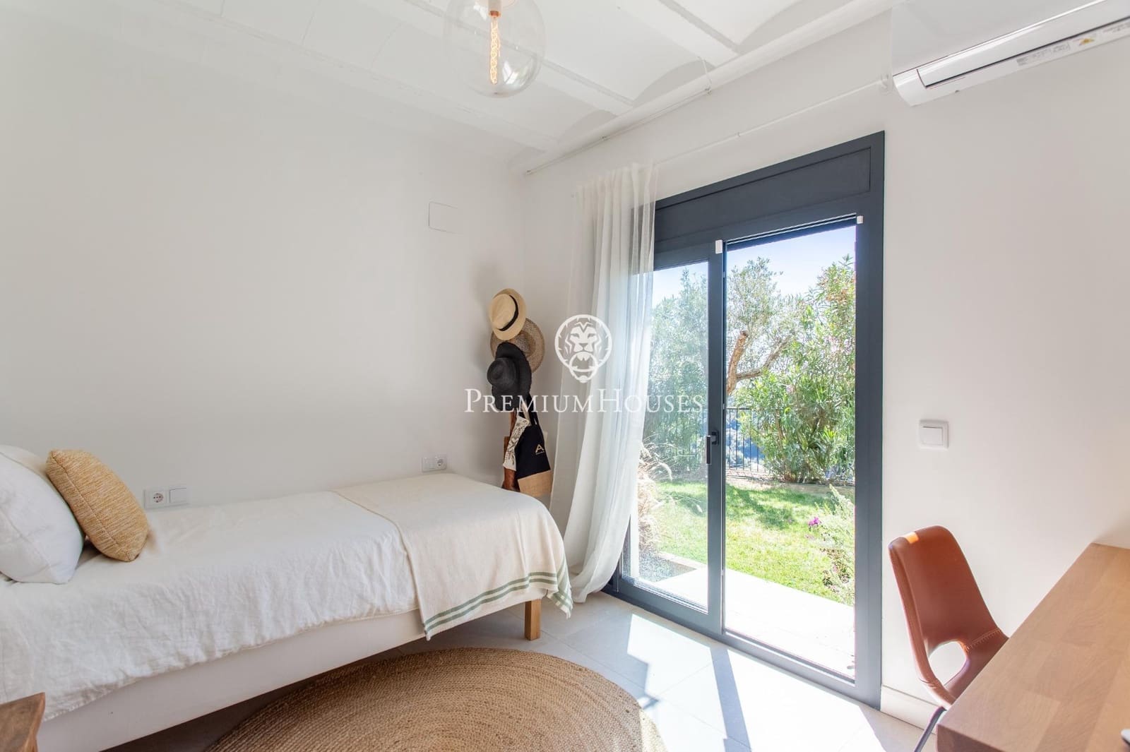 4 soveværelse Villa til salg i Sant Cebria de Vallalta med swimmingpool garage - € 785.000 (Ref: 9758956)