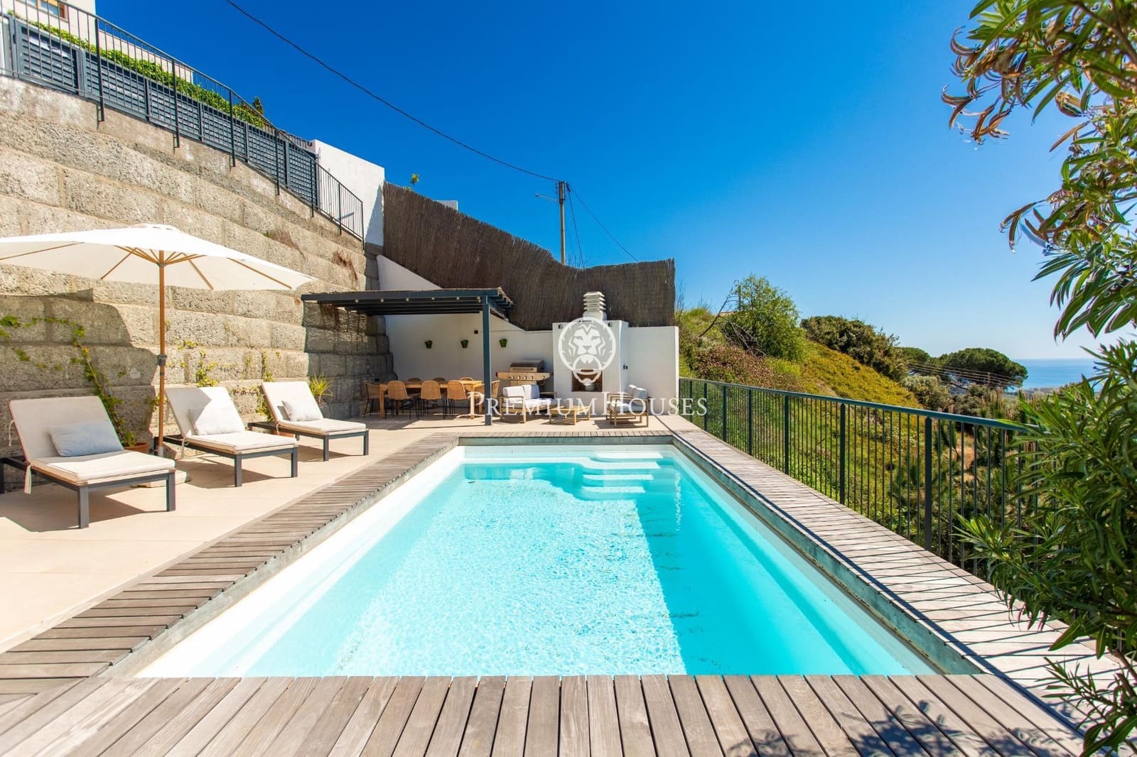 4 soveværelse Villa til salg i Sant Cebria de Vallalta med swimmingpool garage - € 785.000 (Ref: 9758956)