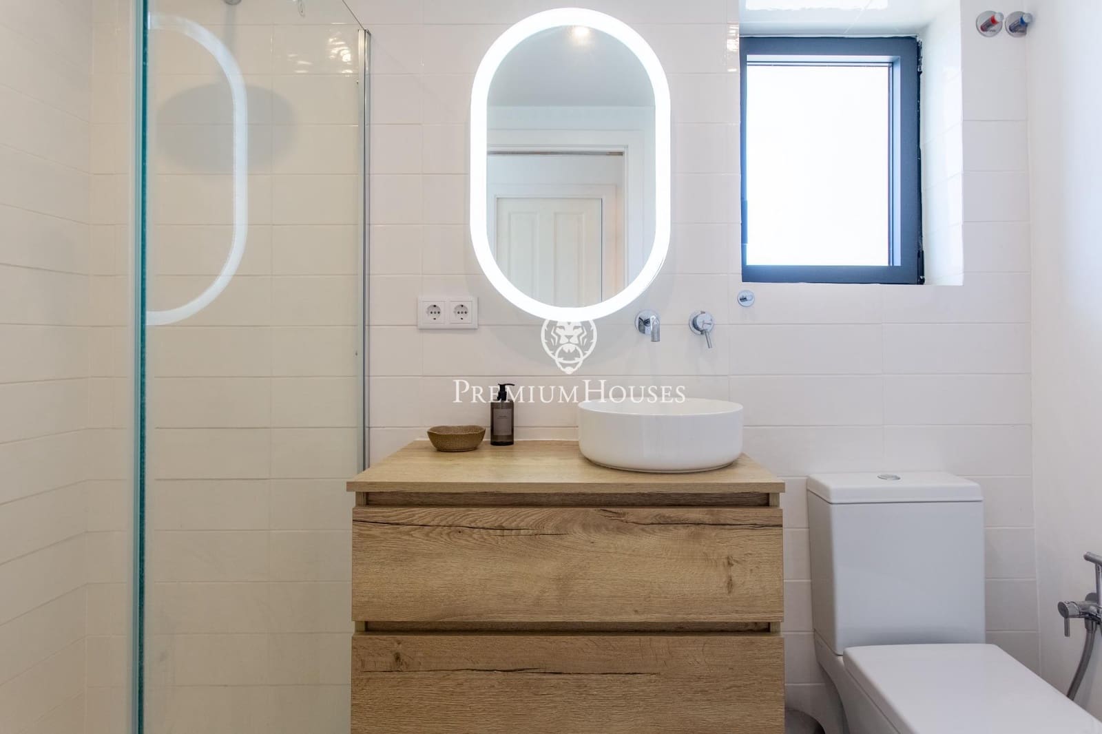 4 soveværelse Villa til salg i Sant Cebria de Vallalta med swimmingpool garage - € 785.000 (Ref: 9758956)