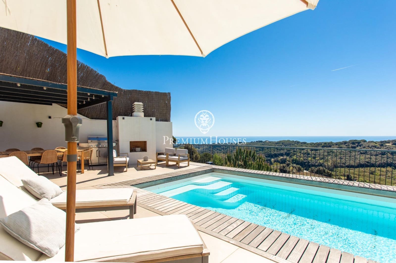 4 soveværelse Villa til salg i Sant Cebria de Vallalta med swimmingpool garage - € 785.000 (Ref: 9758956)