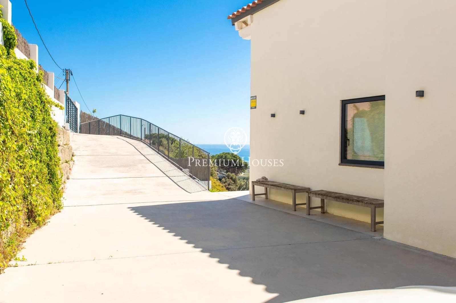 4 soveværelse Villa til salg i Sant Cebria de Vallalta med swimmingpool garage - € 785.000 (Ref: 9758956)