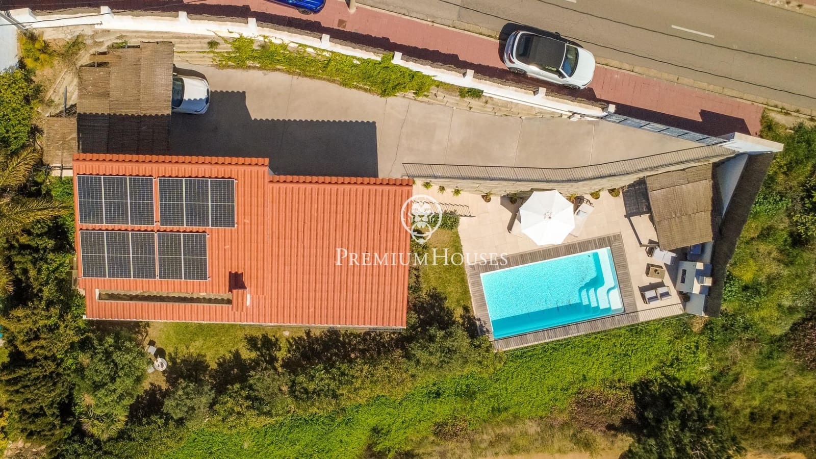 4 soveværelse Villa til salg i Sant Cebria de Vallalta med swimmingpool garage - € 785.000 (Ref: 9758956)