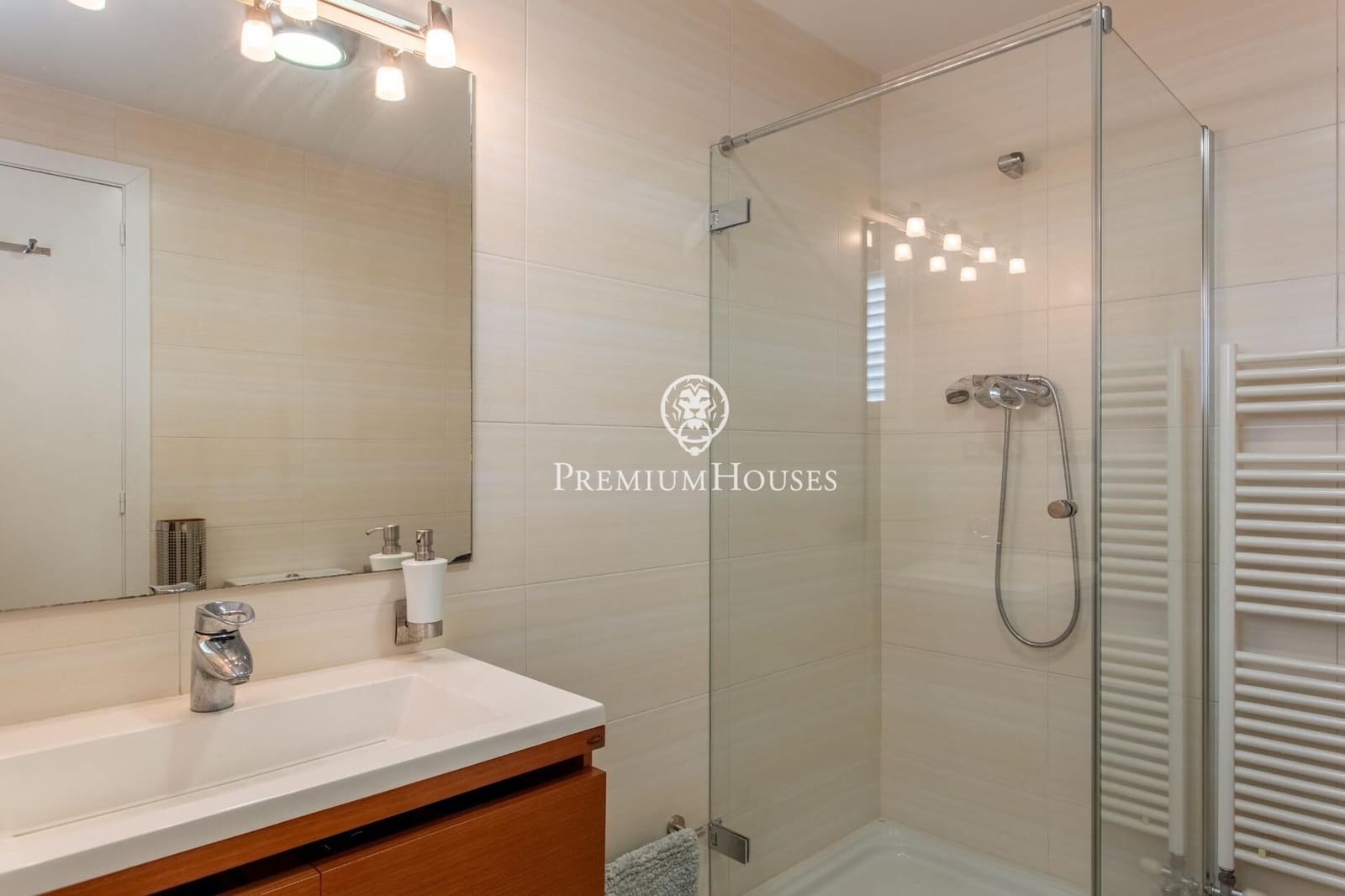 5 soveværelse Villa til salg i Argentona med swimmingpool garage - € 995.000 (Ref: 9758957)