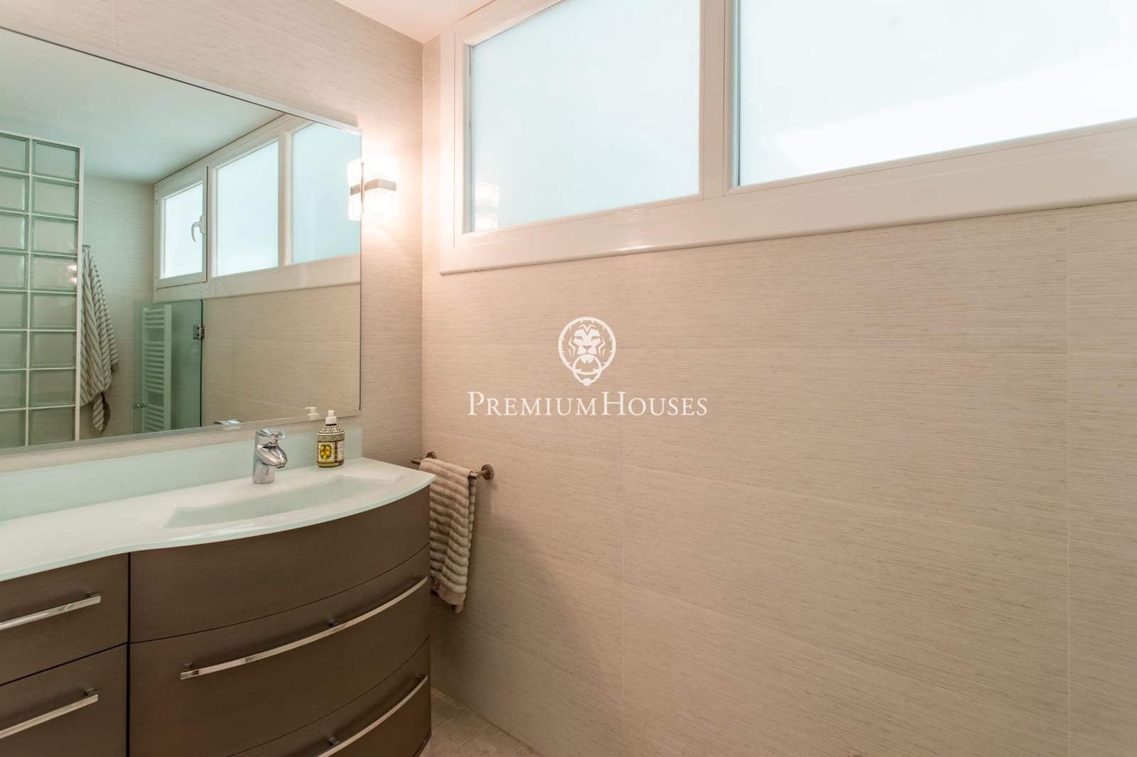 5 soveværelse Villa til salg i Argentona med swimmingpool garage - € 995.000 (Ref: 9758957)