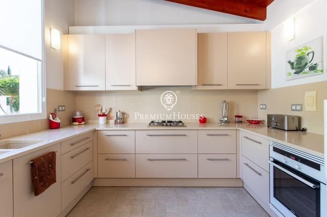 5 soveværelse Villa til salg i Argentona med swimmingpool garage - € 995.000 (Ref: 9758957)