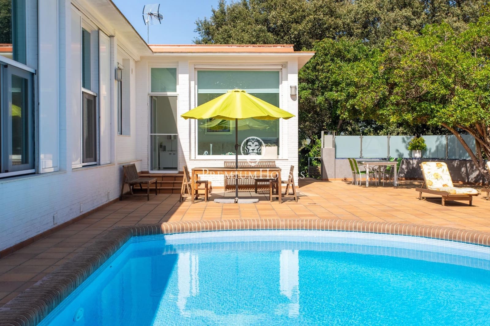 5 soveværelse Villa til salg i Argentona med swimmingpool garage - € 995.000 (Ref: 9758957)