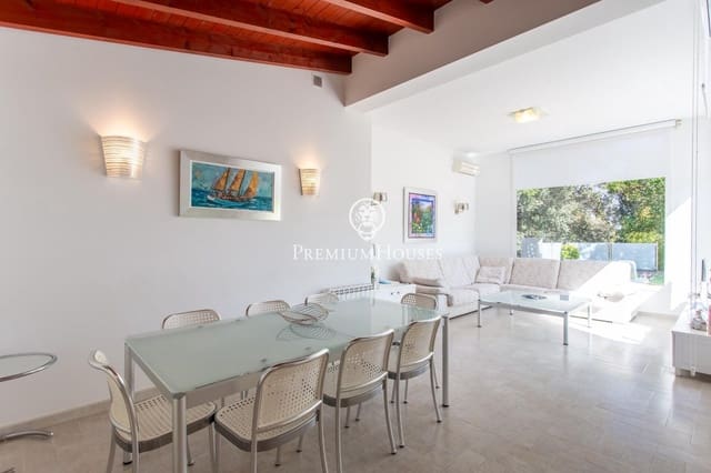 5 Zimmer Villa zu verkaufen in Argentona mit Pool Garage - 860.000 € (Ref: 9758957)