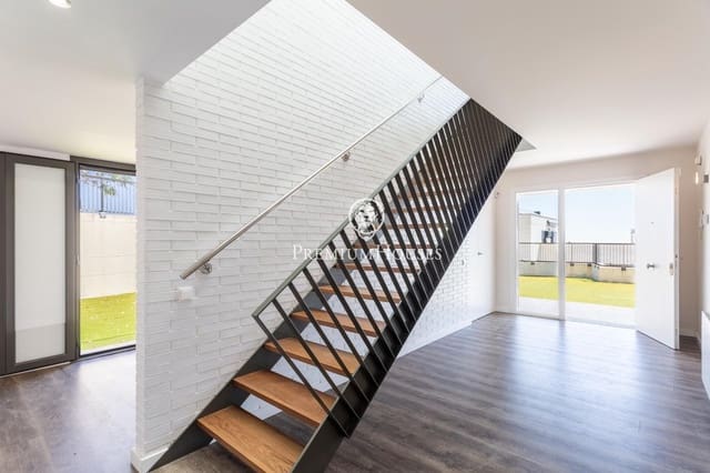 5 sovrum Villa till salu i Mataró med pool garage - 731 500 € (Ref: 9758958)