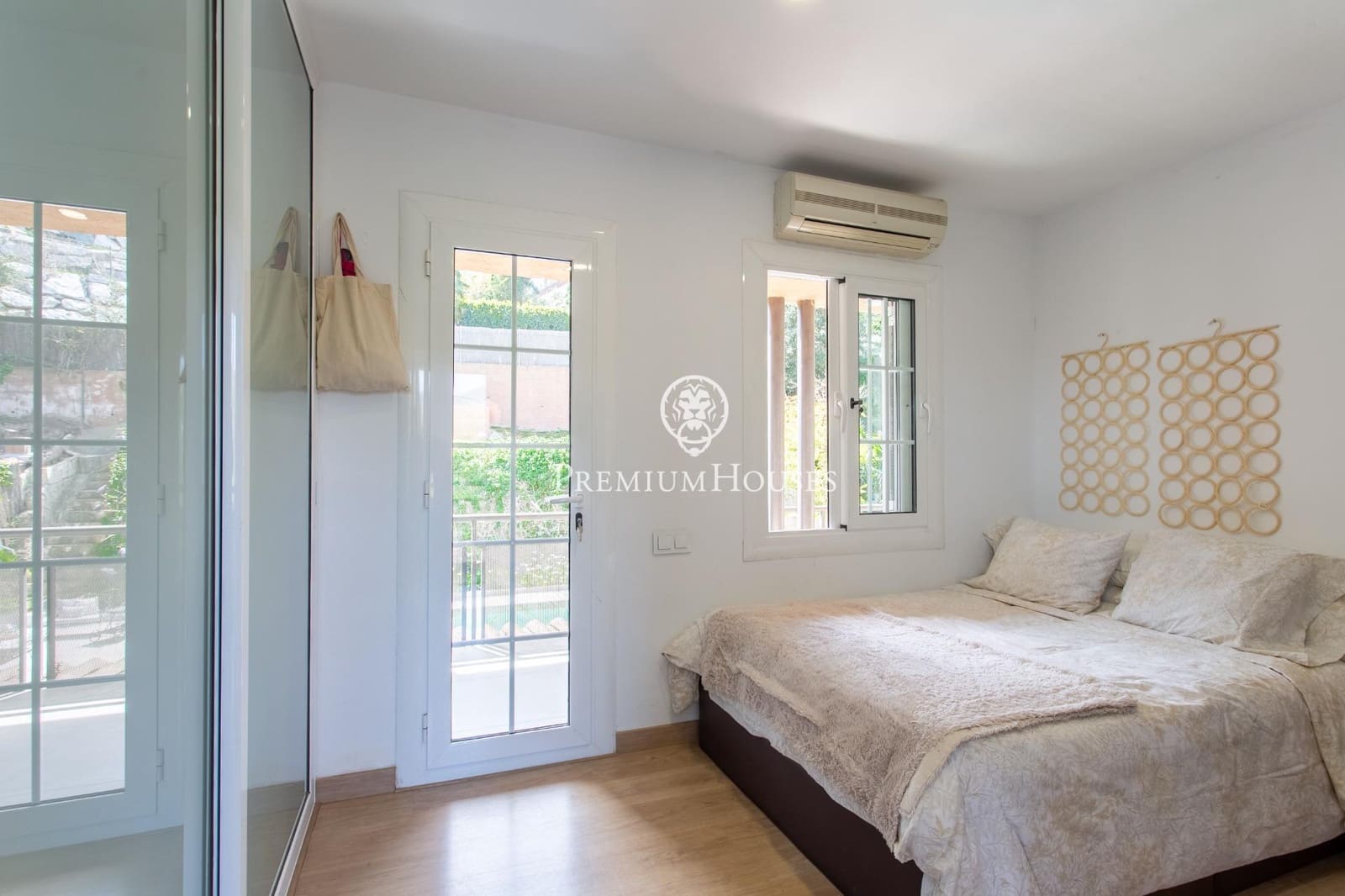 4 sypialnia Willa na sprzedaż w Sant Andreu de Llavaneres z basenem garażem - 1 350 000 € (Ref: 9761976)