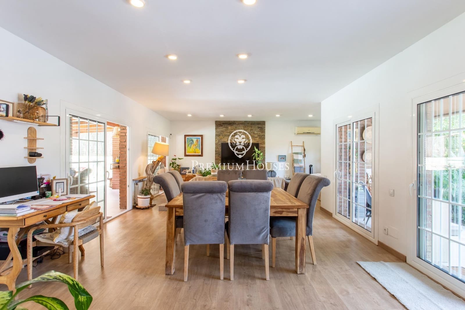 4 sypialnia Willa na sprzedaż w Sant Andreu de Llavaneres z basenem garażem - 1 350 000 € (Ref: 9761976)