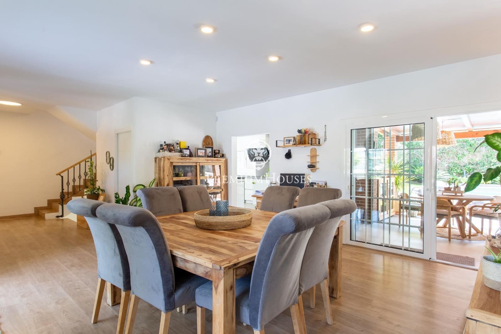 4 sypialnia Willa na sprzedaż w Sant Andreu de Llavaneres z basenem garażem - 1 350 000 € (Ref: 9761976)