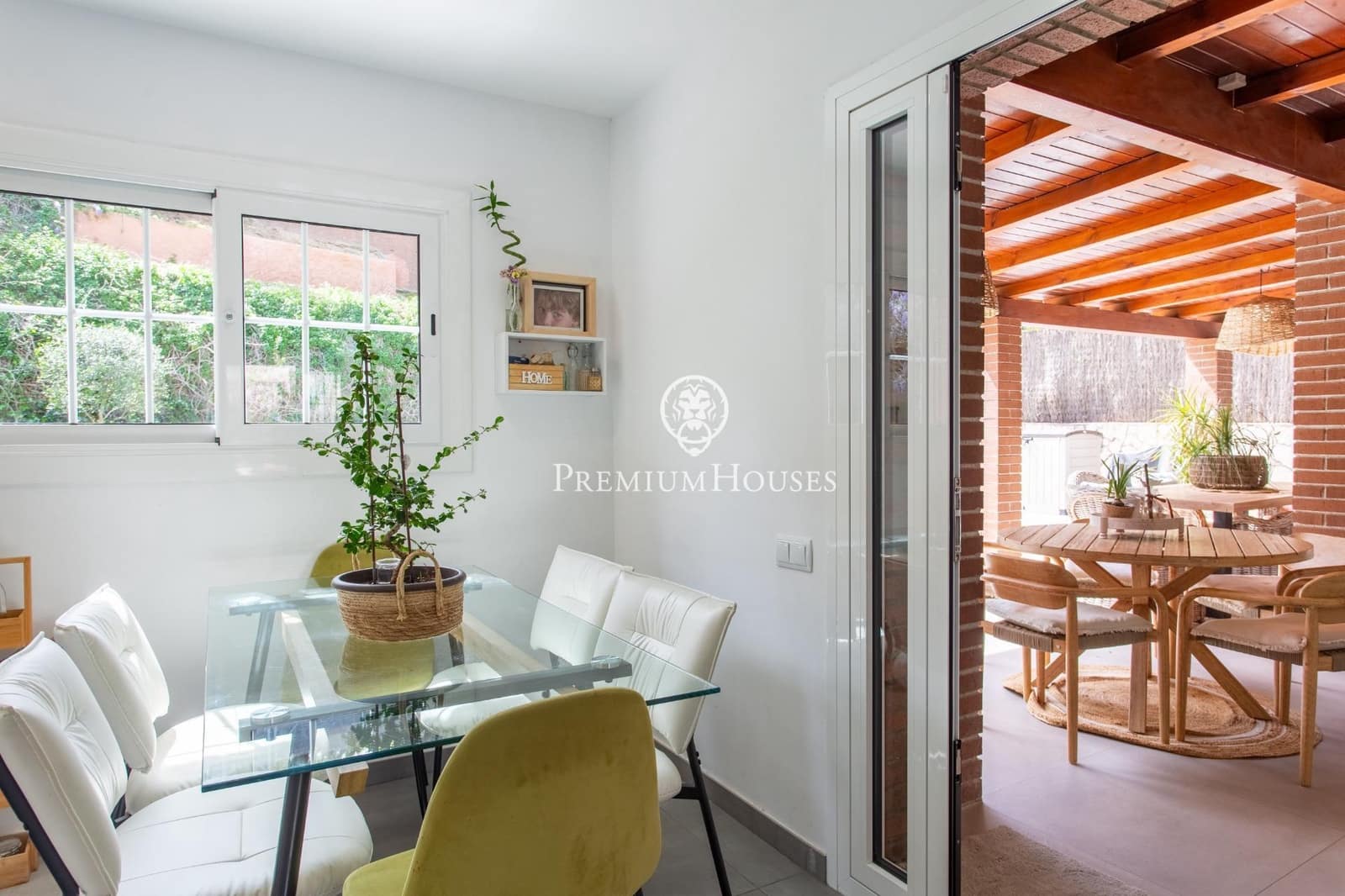 4 sypialnia Willa na sprzedaż w Sant Andreu de Llavaneres z basenem garażem - 1 350 000 € (Ref: 9761976)