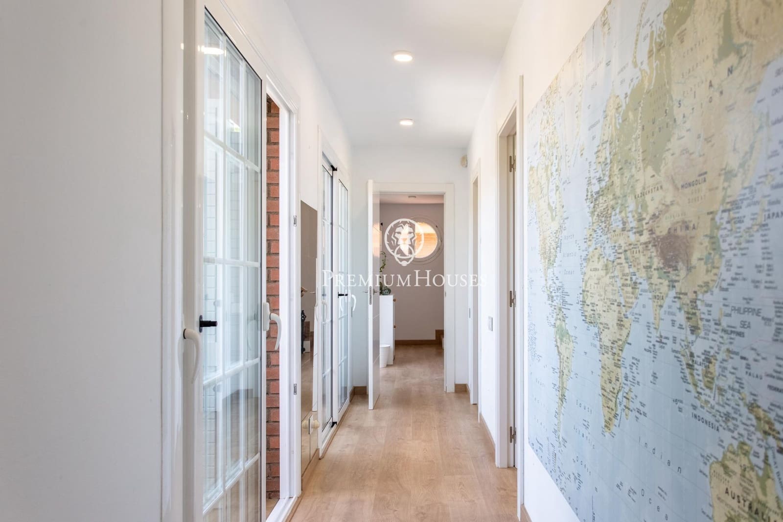 4 sypialnia Willa na sprzedaż w Sant Andreu de Llavaneres z basenem garażem - 1 350 000 € (Ref: 9761976)