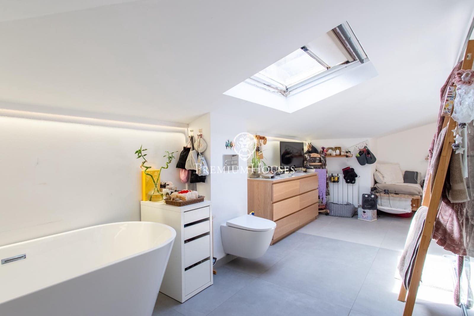 4 sypialnia Willa na sprzedaż w Sant Andreu de Llavaneres z basenem garażem - 1 350 000 € (Ref: 9761976)