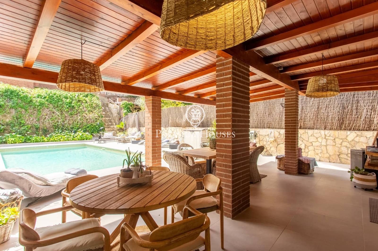 4 sypialnia Willa na sprzedaż w Sant Andreu de Llavaneres z basenem garażem - 1 350 000 € (Ref: 9761976)