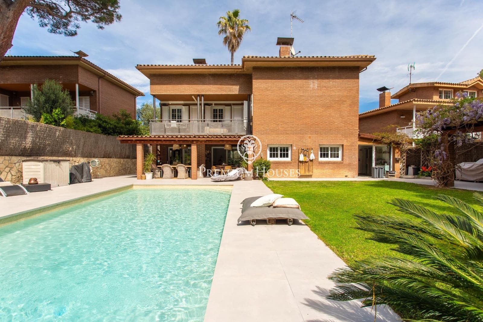 4 sypialnia Willa na sprzedaż w Sant Andreu de Llavaneres z basenem garażem - 1 350 000 € (Ref: 9761976)