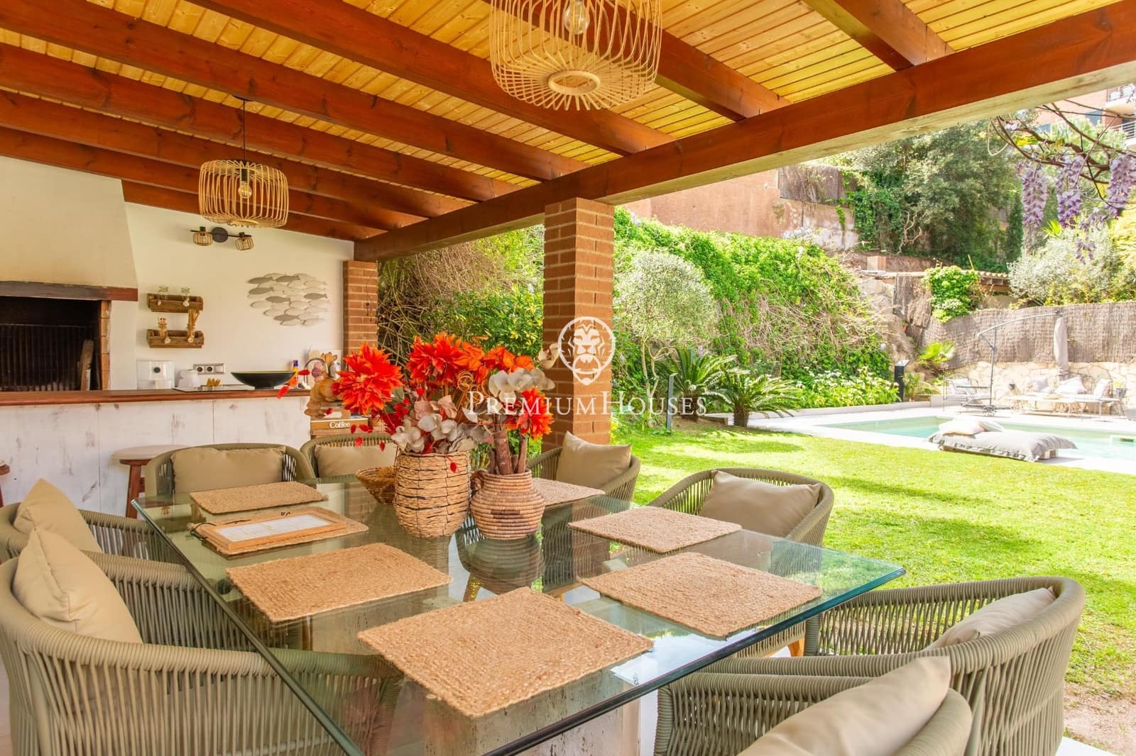 4 sypialnia Willa na sprzedaż w Sant Andreu de Llavaneres z basenem garażem - 1 350 000 € (Ref: 9761976)