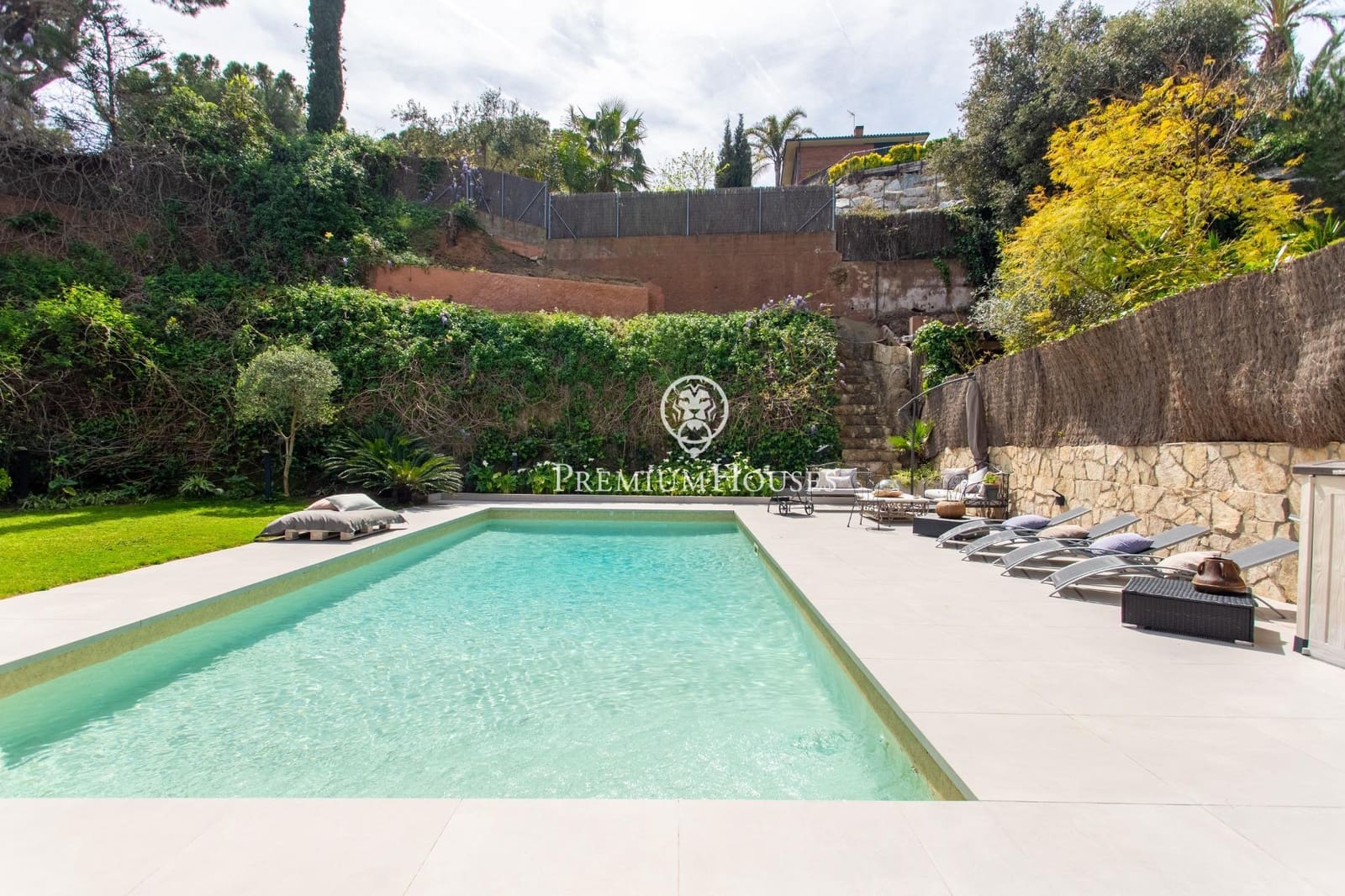 4 sypialnia Willa na sprzedaż w Sant Andreu de Llavaneres z basenem garażem - 1 350 000 € (Ref: 9761976)