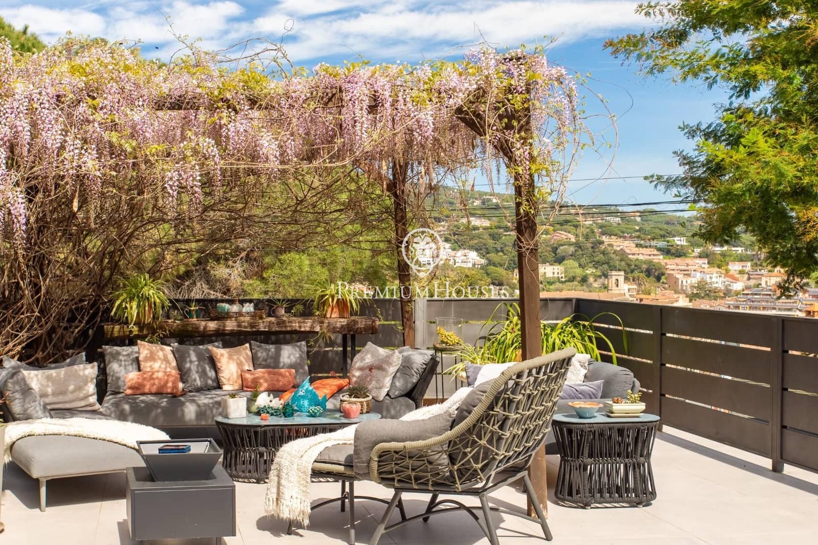 4 sypialnia Willa na sprzedaż w Sant Andreu de Llavaneres z basenem garażem - 1 350 000 € (Ref: 9761976)