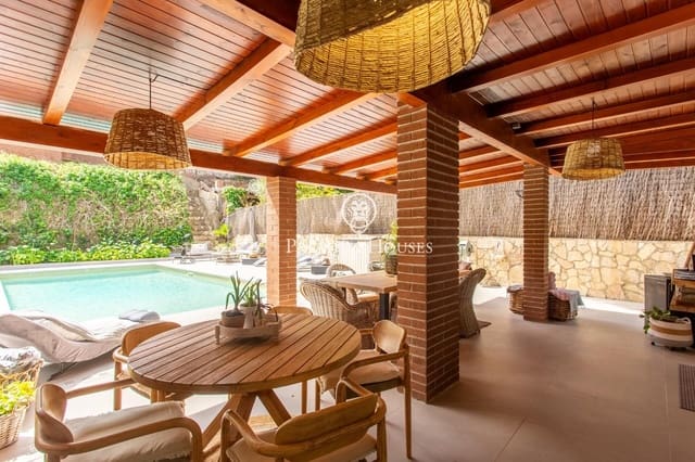 4 slaapkamer Villa te koop in Sant Andreu de Llavaneres met zwembad garage - € 1.350.000 (Ref: 9761976)