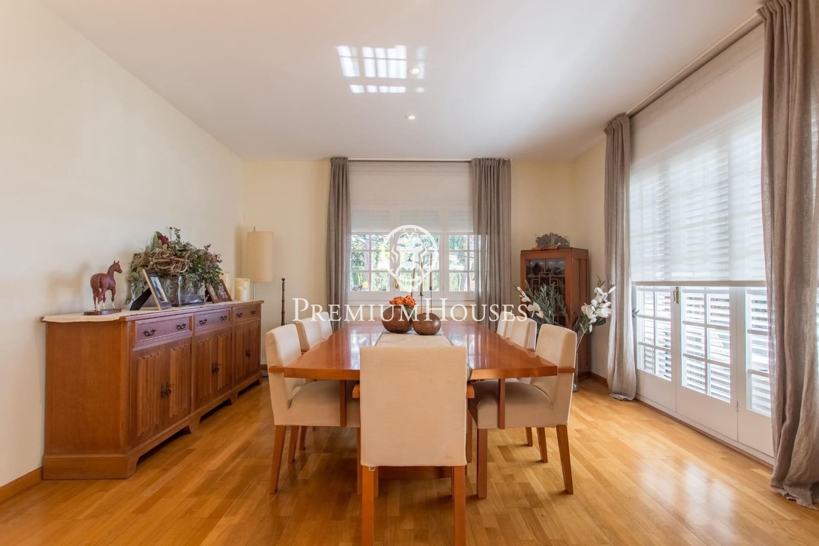 5 slaapkamer Villa te koop in Cabrils met zwembad garage - € 1.190.000 (Ref: 9761977)