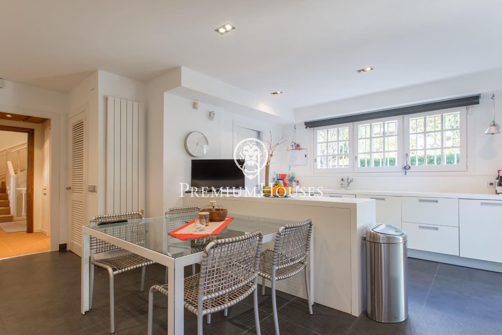 5 slaapkamer Villa te koop in Cabrils met zwembad garage - € 1.190.000 (Ref: 9761977)