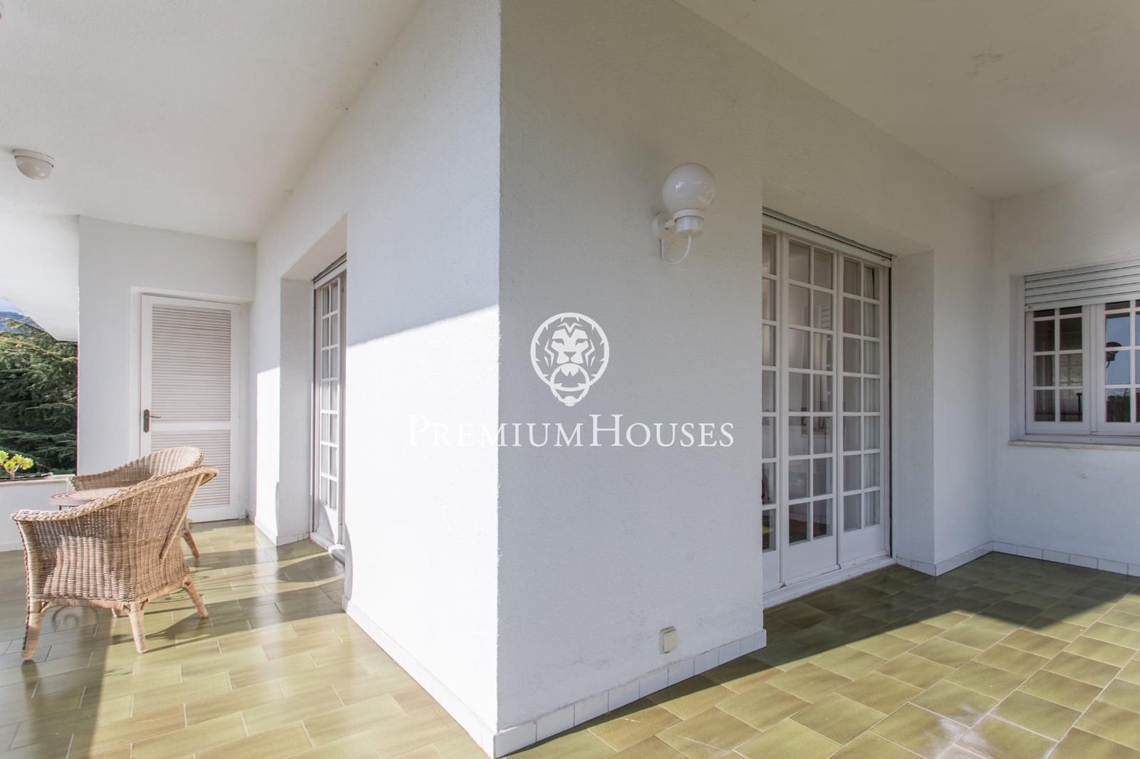 5 slaapkamer Villa te koop in Cabrils met zwembad garage - € 1.190.000 (Ref: 9761977)