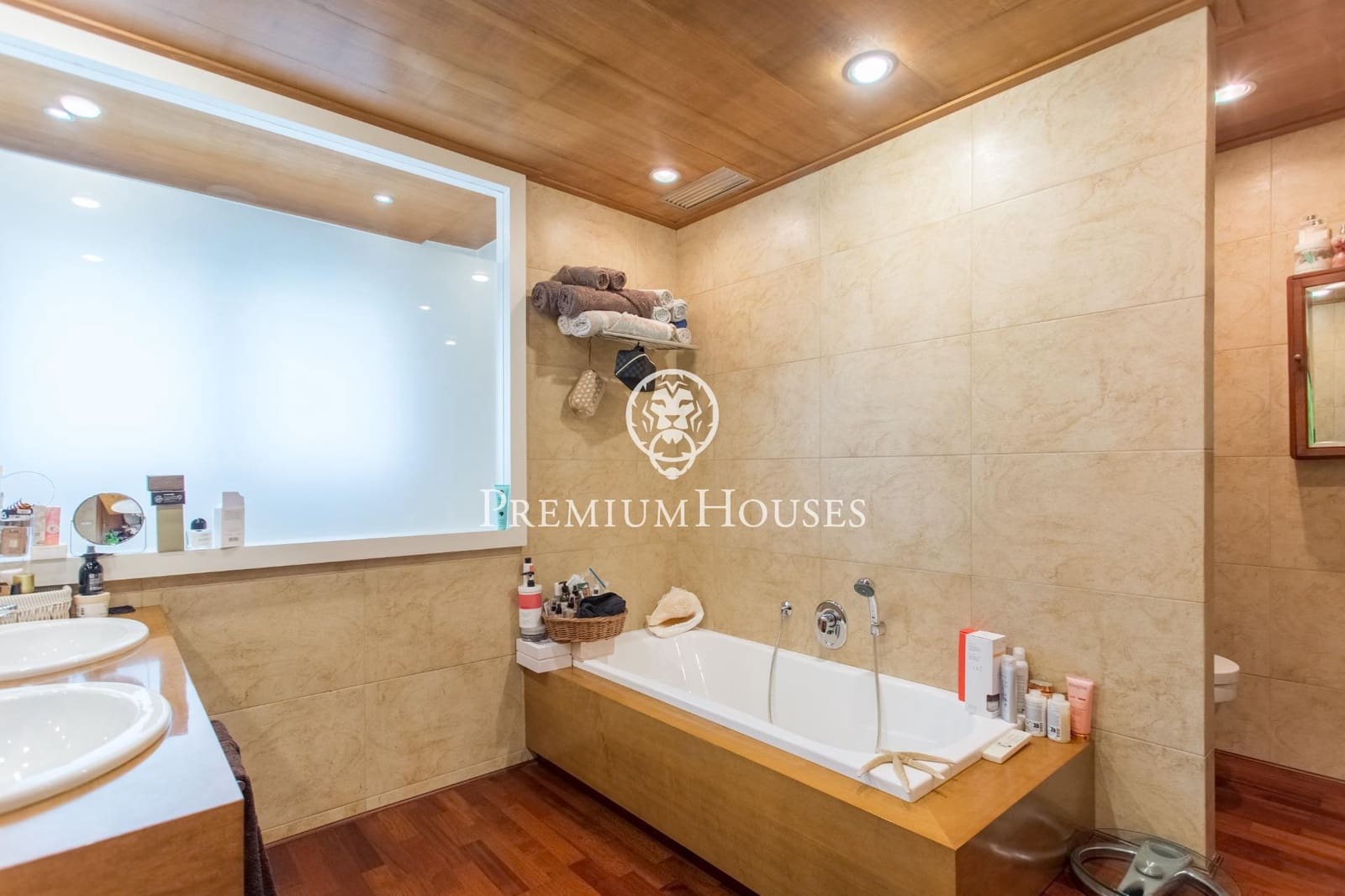 5 slaapkamer Villa te koop in Cabrils met zwembad garage - € 1.190.000 (Ref: 9761977)