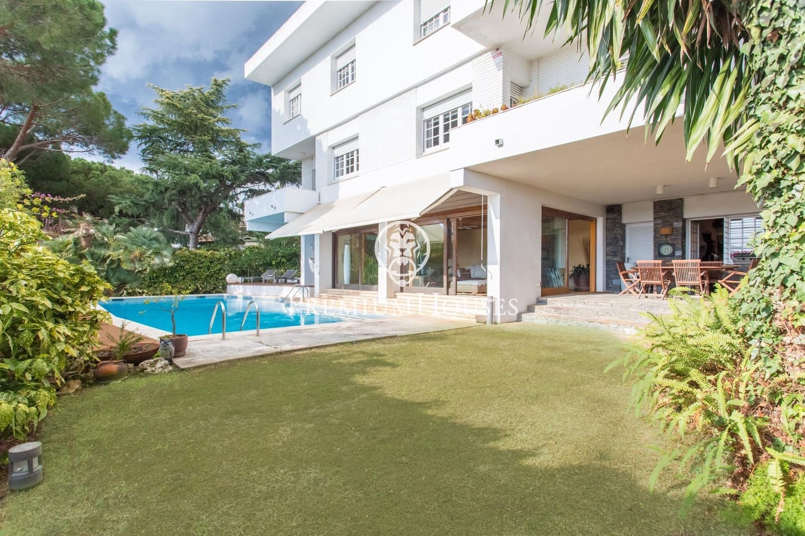 5 bedroom Villa for sale in Cabrils with pool garage - € 1,190,000 (Ref: 9761977)