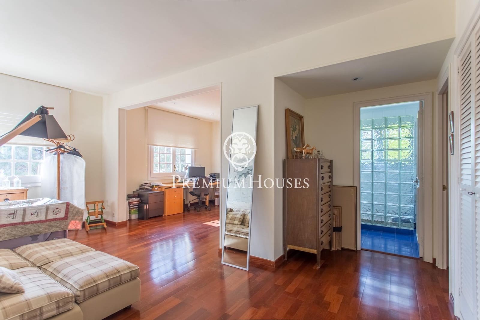 5 bedroom Villa for sale in Cabrils with pool garage - € 1,190,000 (Ref: 9761977)