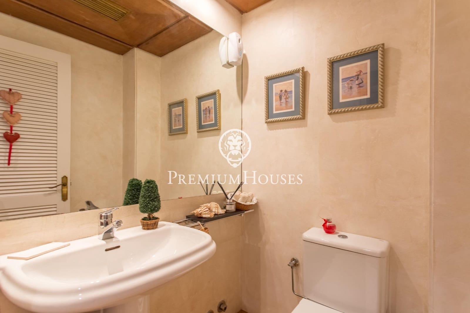 5 bedroom Villa for sale in Cabrils with pool garage - € 1,190,000 (Ref: 9761977)