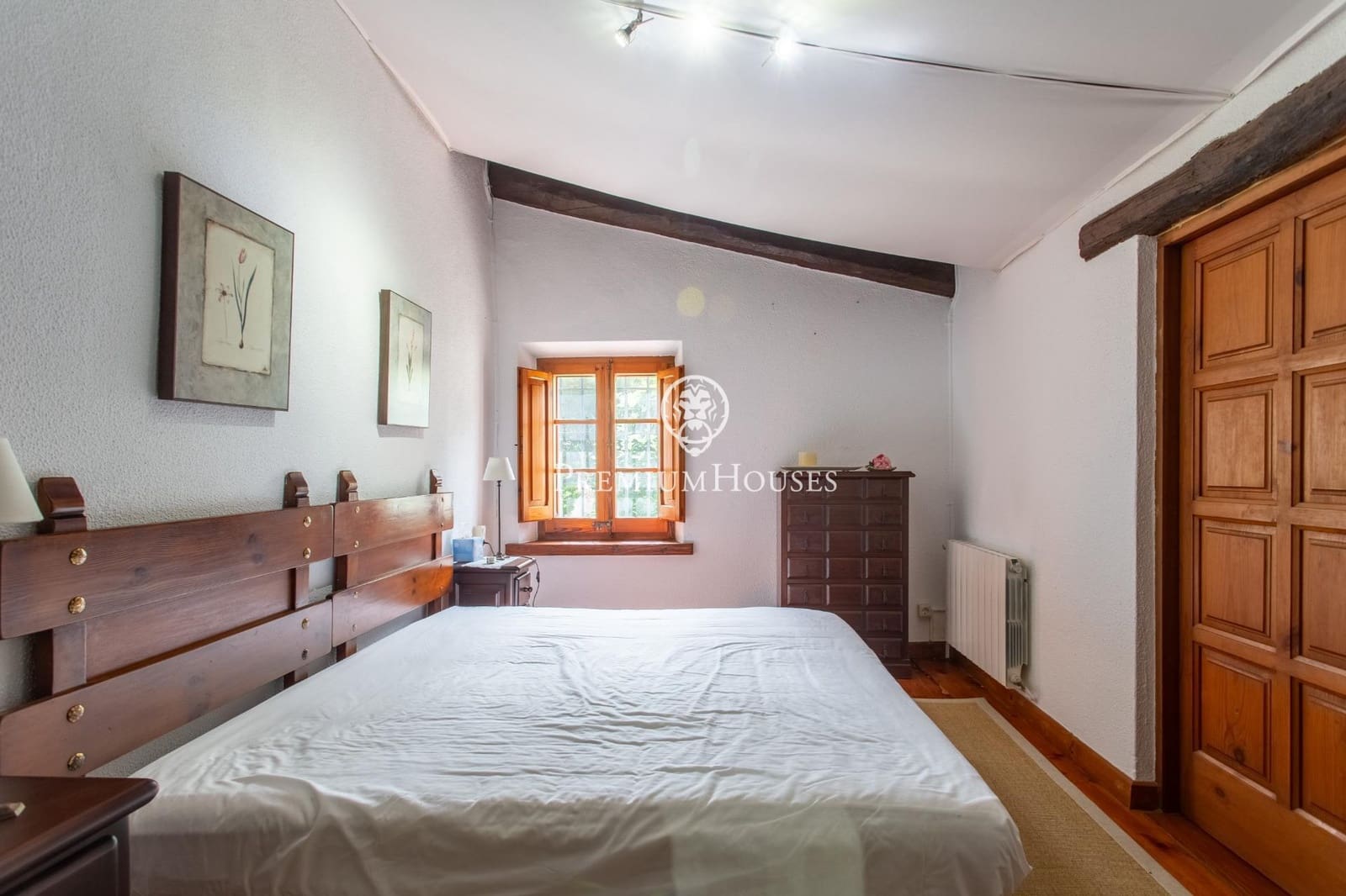 6 sypialnia Finka/Dom wiejski na sprzedaż w Sant Iscle de Vallalta z basenem garażem - 1 349 000 € (Ref: 9770644)